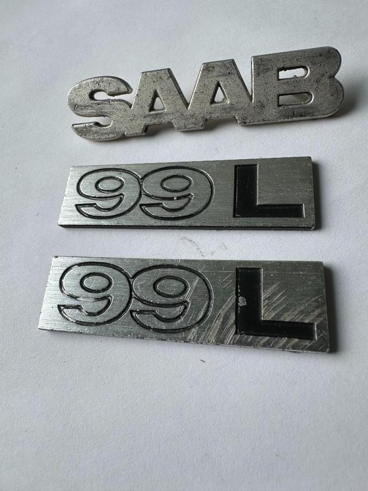 3 x Embleem SAAB 99L emblemen. Auto reclame., Verzamelen, Merken en Reclamevoorwerpen, Gebruikt, Gebruiksvoorwerp, Ophalen of Verzenden