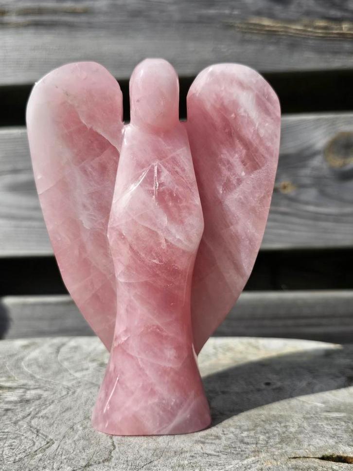 Donkere grote rozenkwarts engel, Verzamelen, Mineralen en Fossielen, Ophalen of Verzenden