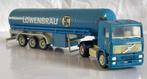 Albedo: Volvo F12 met tankoplegger "Löwenbräu", Hobby en Vrije tijd, Modelauto's | 1:87, Ophalen of Verzenden, Gebruikt, Bus of Vrachtwagen