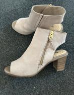 Tamaris peeptoe echt leer  38, Kleding | Dames, Schoenen, Tamaris, Beige, Zo goed als nieuw, Sandalen of Muiltjes