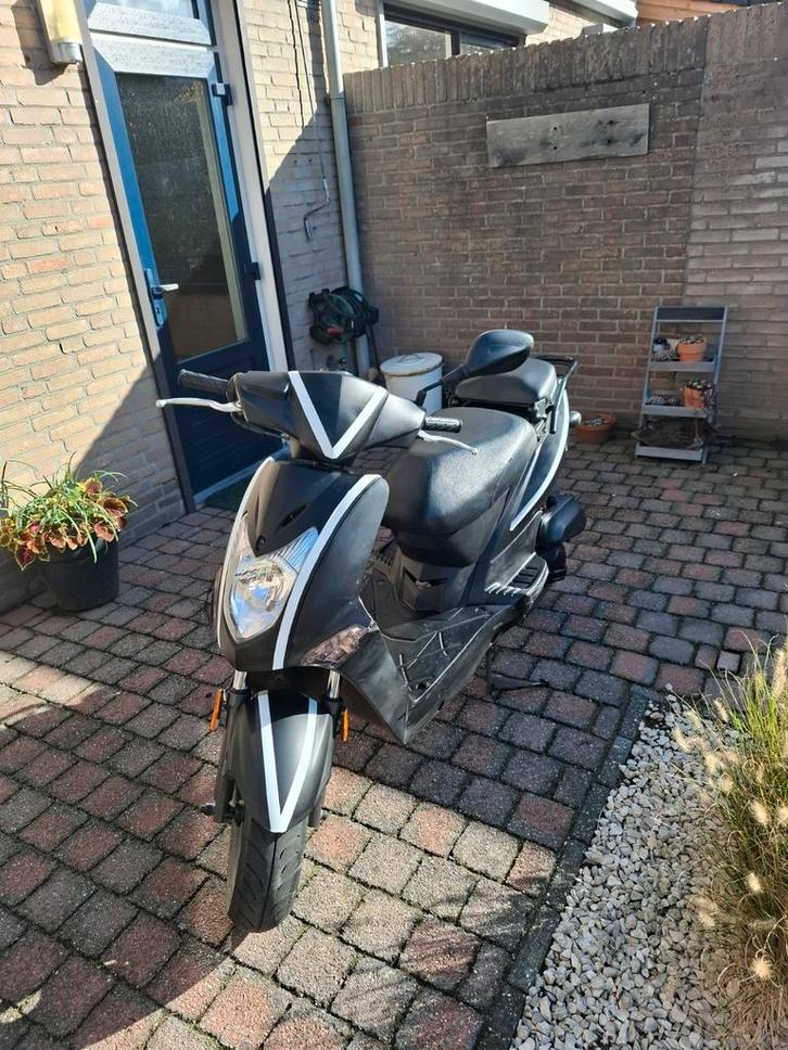Kymco Agility 50, Fietsen en Brommers, Scooters | Kymco, Gebruikt, Overige modellen, Maximaal 45 km/u, Benzine, Ophalen