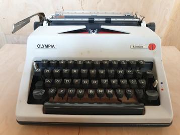 Te koop: "Olympia" typemachine  beschikbaar voor biedingen