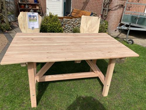Douglas tafel voor binnen en buiten, Huis en Inrichting, Tafels | Eettafels, Nieuw, 50 tot 100 cm, 100 tot 150 cm, Vijf personen of meer