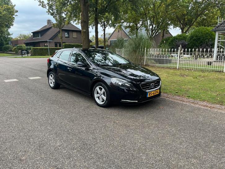 Volvo V40 2.0 D3 Summum Automaat Camera, Trekhaak Bjr.2013, Auto's, Volvo, Bedrijf, ABS, Achteruitrijcamera, Adaptieve lichten