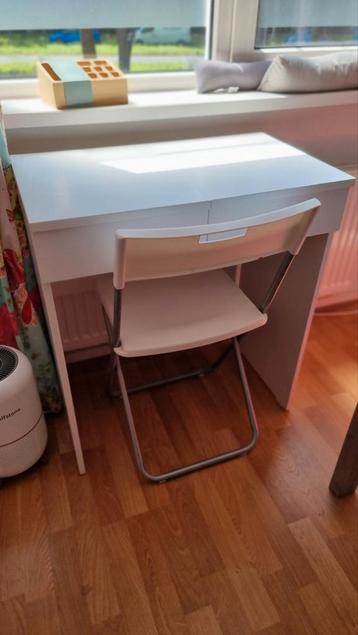 Kinderbureau kaptafel functie IKEA BRIMNES + stoel lade klep beschikbaar voor biedingen