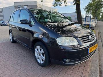 Volkswagen Touran 1.6-16V FSI Highline Automaat Airco/ECC,Na beschikbaar voor biedingen