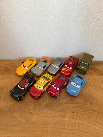 Cars en planes voertuigen beschikbaar voor biedingen