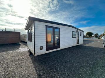 Kunststof Chalet 2 slaapkamers dubbelglas gratis gebracht♦️ beschikbaar voor biedingen