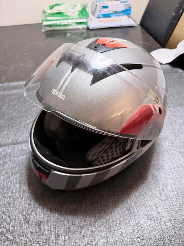 Aprilia Systeemhelm Maat L - Zo Goed Als Nieuw!, Motoren, Kleding | Motorhelmen, Heren, Systeemhelm, L, Overige merken, Tweedehands