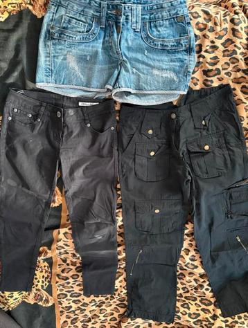 Korte jeans en 3/4 broeken cargo beschikbaar voor biedingen