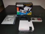 Nintendo NES Mini classic, Ophalen of Verzenden, Zo goed als nieuw, Met 2 controllers