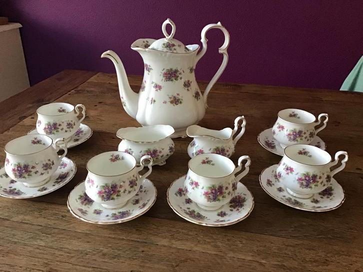 Royal Albert Violetta Servies - Prachtig!, Antiek en Kunst, Antiek | Servies compleet, Ophalen of Verzenden