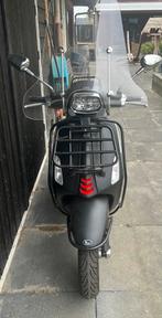 Vespa piagio 2023 130 gereden km splinternieuw, Ophalen of Verzenden, Zo goed als nieuw, Benzine, Overige modellen