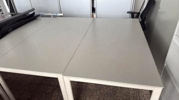 Kantine tafels plus stoelen beschikbaar voor biedingen