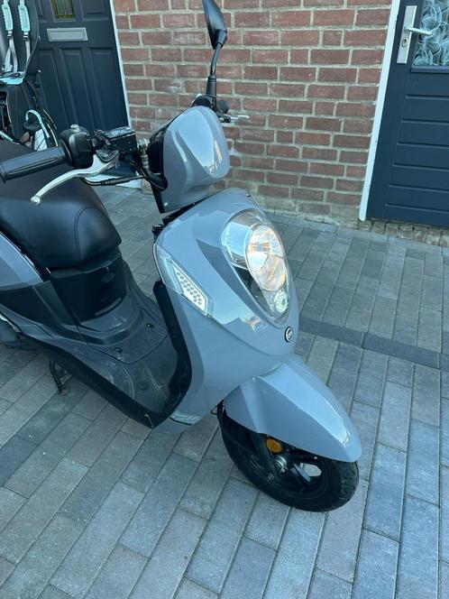 Sym mio, Fietsen en Brommers, Scooters | SYM, Zo goed als nieuw, Mio, Verzenden