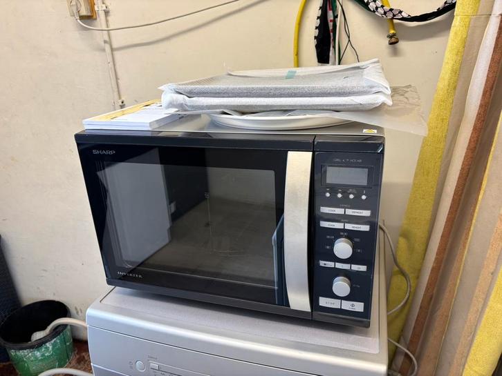 Grote en Nieuwe MagnetronOven Sharp - In Winkle va €470,-, Witgoed en Apparatuur, Magnetrons, Nieuw, Vrijstaand, Combimagnetron