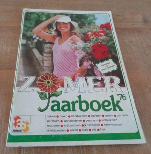 3 Suisses zomer jaarboek 1976 breiboek haakboek vintage, Hobby en Vrije tijd, Breien en Haken, Zo goed als nieuw, Breien of Haken