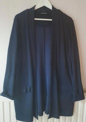 Betty Barclay vest.  beschikbaar voor biedingen