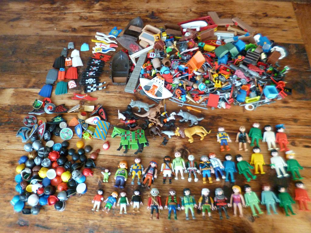 Partij Playmobil met o.a. 32 poppetjes wat dieren, Ophalen of Verzenden, Gebruikt, Los playmobil