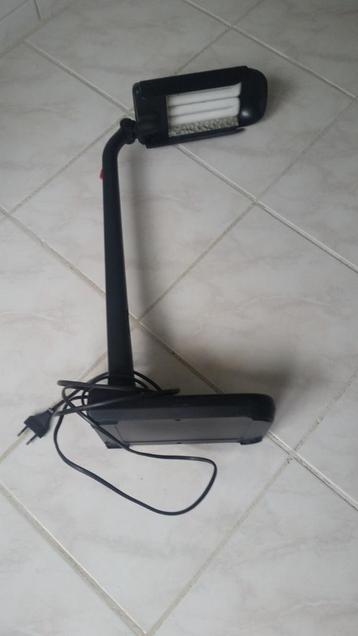 Bureaulamp beschikbaar voor biedingen