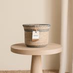 Handgevlochten flower/ plant pot, Ophalen of Verzenden, Nieuw, Rond, Riet