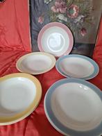 7 stuks diepe borden pastel, Ophalen of Verzenden