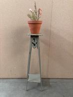 Vintage Brocante plantentafel, Studio Larilo, Zo goed als nieuw, Sportstraat 6 Kerkrade, Studiolarilo@gmail.com