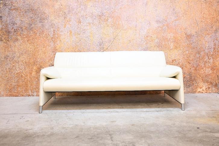 ZGANieuw gebroken witte leren Leolux Felizia design bank, Huis en Inrichting, Banken | Bankstellen, Zo goed als nieuw, Rechte bank