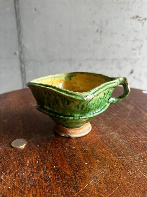 Vintage handgemaakt aardewerken bakje– groen/geel geglazuurd, Antiek en Kunst, Antiek | Schalen, Ophalen of Verzenden