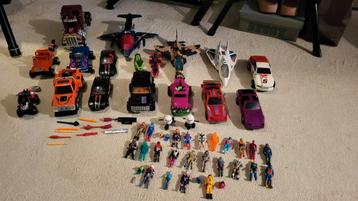 M.A.S.K - veel auto's en figuren.  beschikbaar voor biedingen