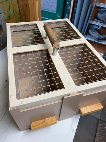 Transport box voor vogels beschikbaar voor biedingen