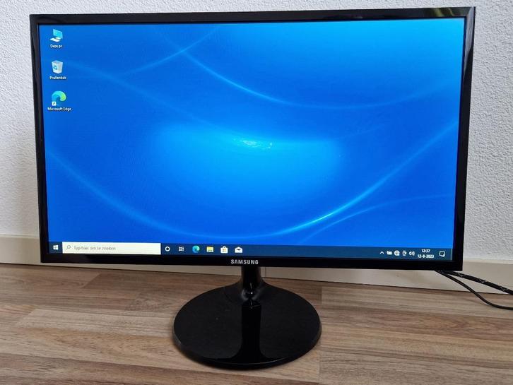 Leuke Nette Samsung 24 Inch Led Lcd HDMI Stroom Adapter, Computers en Software, Monitoren, Zo goed als nieuw, HDMI, VGA, LED, Full HD
