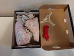 Nike jordan 23.5 pink foam, Ophalen of Verzenden, Zo goed als nieuw, Jongetje of Meisje, Schoentjes