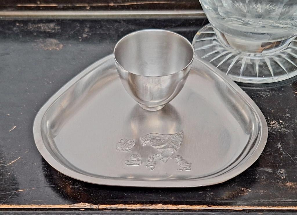 Vintage rvs eierdopje, kip met kuikens, Ophalen of Verzenden