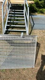 Brand/nood trap gagavalniseerd, Doe-het-zelf en Verbouw, Ladders en Trappen, Ophalen of Verzenden, Zo goed als nieuw, 2 tot 4 meter