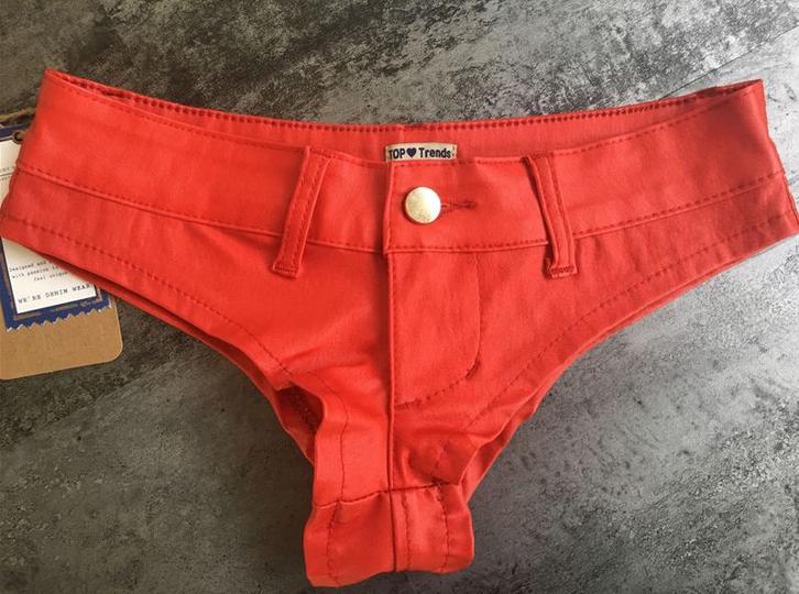 Rode leren hot pants dames sexy broekje hotpants, Kleding | Dames, Broeken en Pantalons, Nieuw, Maat 38/40 (M), Rood, Kort, Verzenden