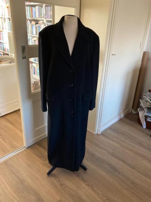 Saccardi lange zwarte  jas wol cashmere, maat 44. z.g.a.n, Kleding | Dames, Jassen | Winter, Zo goed als nieuw, Maat 42/44 (L)
