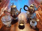 Thee en koffieset, Ophalen