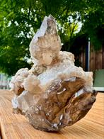 Elestiaalkwarts met mica, Verzamelen, Mineralen en Fossielen, Ophalen of Verzenden, Mineraal