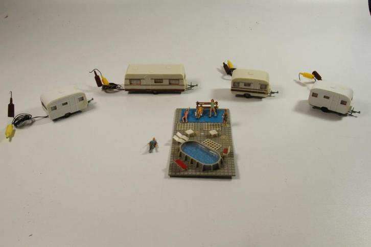 Modelspoor caravans en zwembad H0, Hobby en Vrije tijd, Modeltreinen | H0, Gebruikt, Brug, Tunnel of Gebouw, Gelijkstroom of Wisselstroom