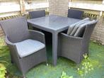 4 tuinstoelen met tafel  en kussens, Ophalen, Gebruikt, Kunststof