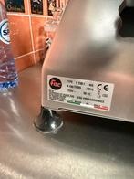 Professionele Snijmachine - Mach EMGA, Ophalen of Verzenden, Gebruikt, Bakkerij en Slagerij