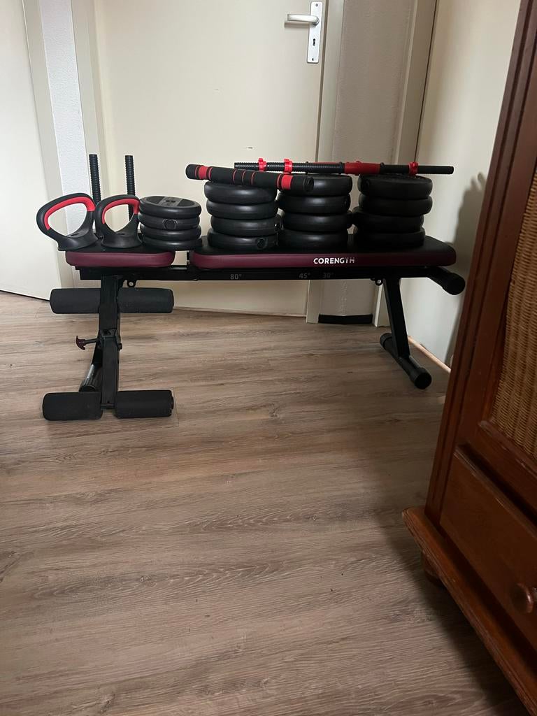 Fitnessbankje + Dumbells (40kg totaal) - 6 in 1, Sport en Fitness, Fitnessmaterialen, Zo goed als nieuw, Fitnessbank, Armen, Ophalen