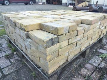 Jaren '70 / '80 metselstenen gevelstenen gele bakstenen geel beschikbaar voor biedingen