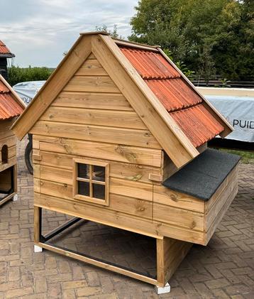 Handgemaakt kippenhok met eierenbak – stevig & duurzaam beschikbaar voor biedingen
