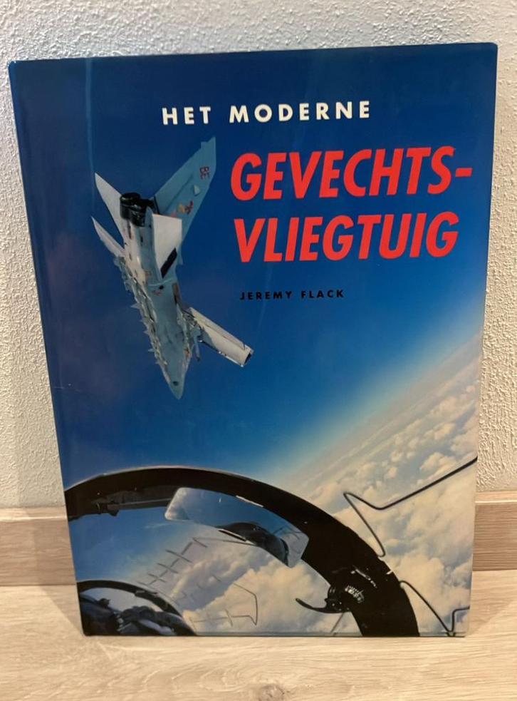 Oud Boek het moderne gevechtsvliegtuig, Verzamelen, Luchtvaart en Vliegtuigspotten, Gebruikt, Boek of Tijdschrift, Ophalen of Verzenden