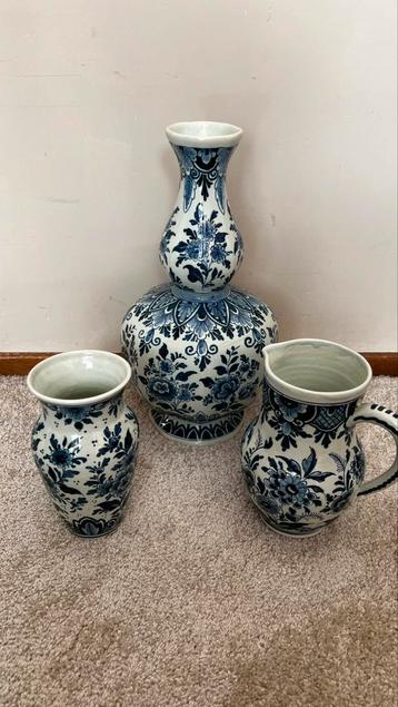 Mooie Delfts blauwe set beschikbaar voor biedingen