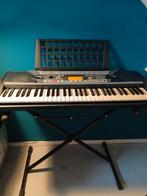 Yamaha Keyboard met Standaard, Muziek en Instrumenten, Keyboards, Ophalen, Gebruikt, 61 toetsen, Met standaard