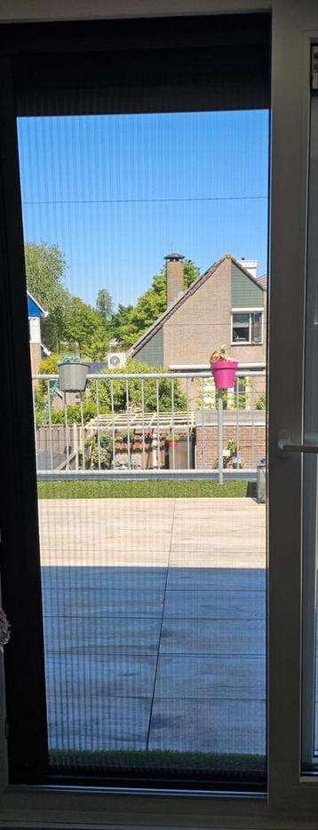 Vliegen schuifpuien beschikbaar voor biedingen
