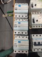 Partij aardlekschakelaars, installatieautomaten, etc., Ophalen of Verzenden, Gebruikt, Overige typen